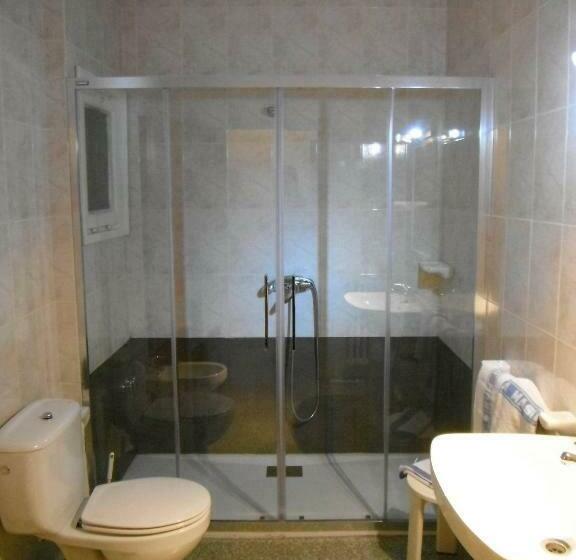 غرفة قياسية مطلة على الجبل, La Masía