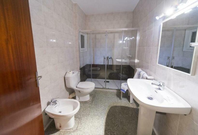 غرفة قياسية مطلة على الجبل, La Masía