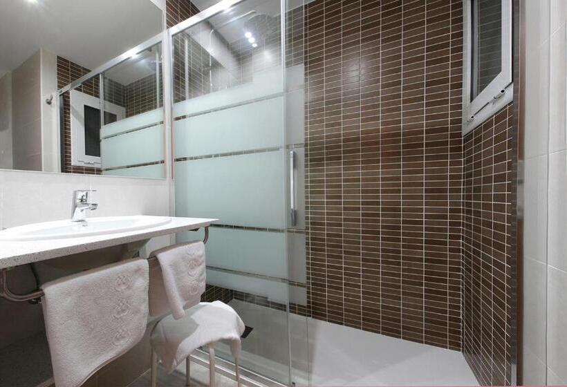 스탠다드 룸, Maria Teresa