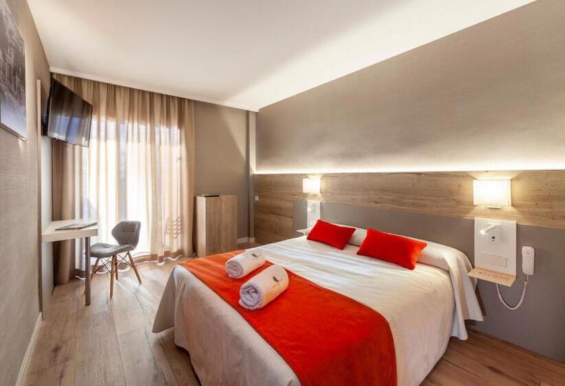 带海景的豪华间, Montecarlo Spa & Wellness