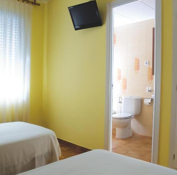 标准三人间, Nou Rocamar