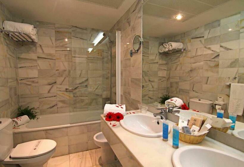 اتاق خانوادگی, San Gil