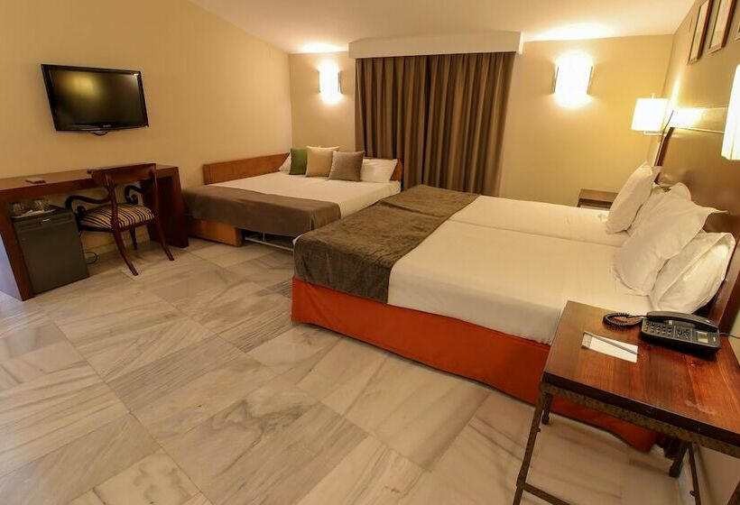 اتاق خانوادگی, San Gil