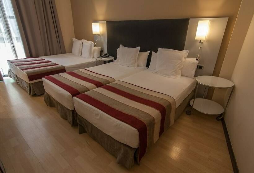 اتاق خانوادگی, San Gil