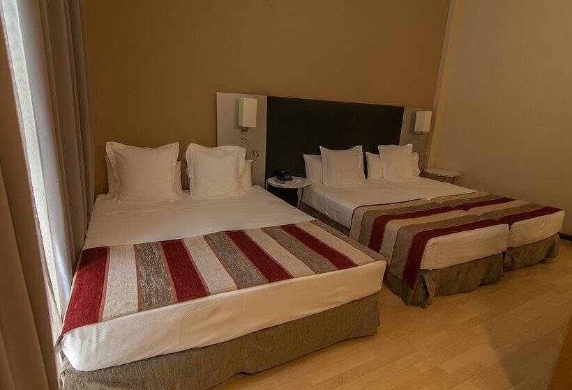 اتاق خانوادگی, San Gil