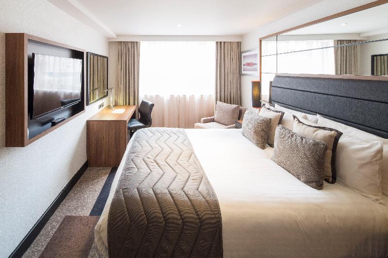 اتاق خانوادگی, San Gil