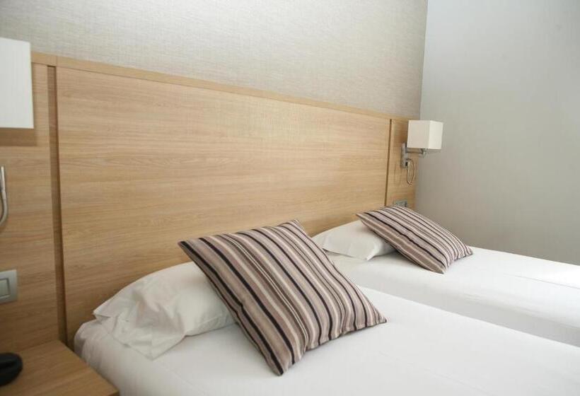 Номер Стандарт Трехместный, Terminus