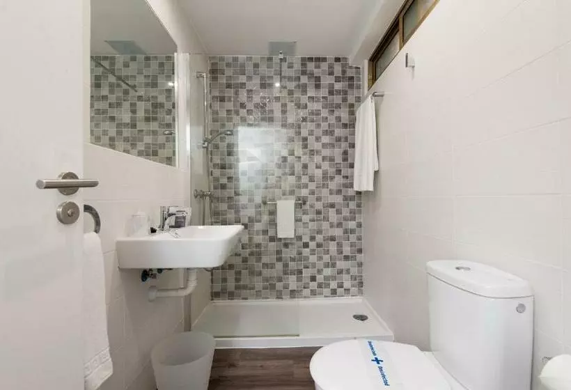 استودیوی استاندارد, Kn Aparthotel Columbus