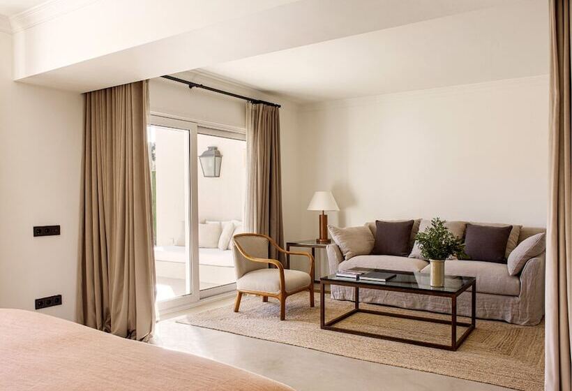 جناح مزود بحمام سباحة, Mas De Torrent Hotel & Spa, Relais & Châteaux