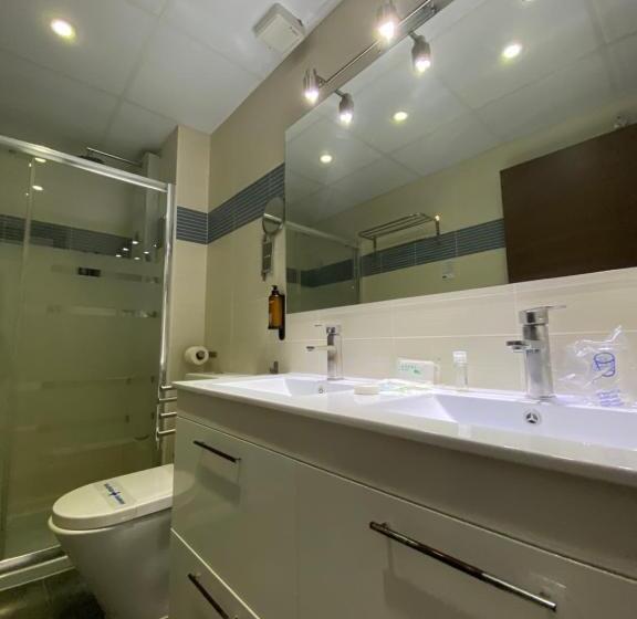 غرفة قياسية رباعية, Tossamar