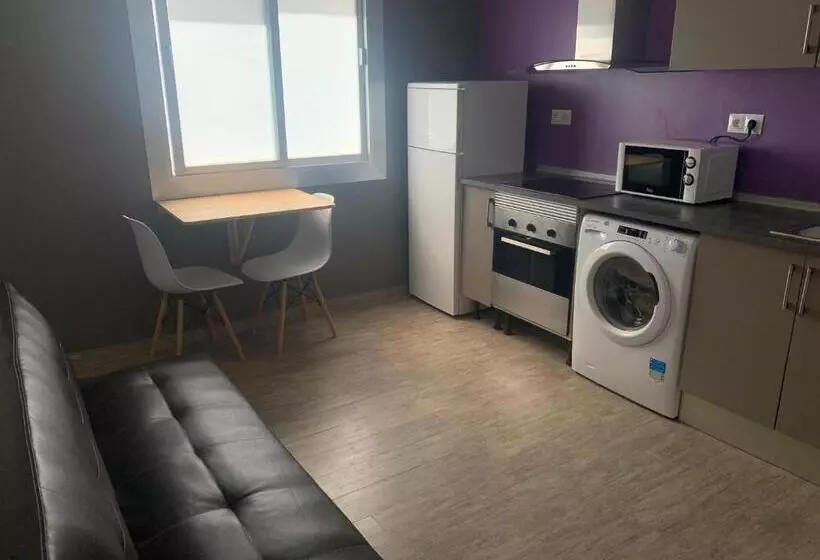 Appartement met 1 Slaapkamer en Balkon, Tossamar