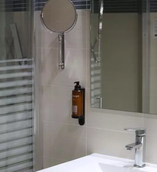 Appartement met 1 Slaapkamer en Balkon, Tossamar