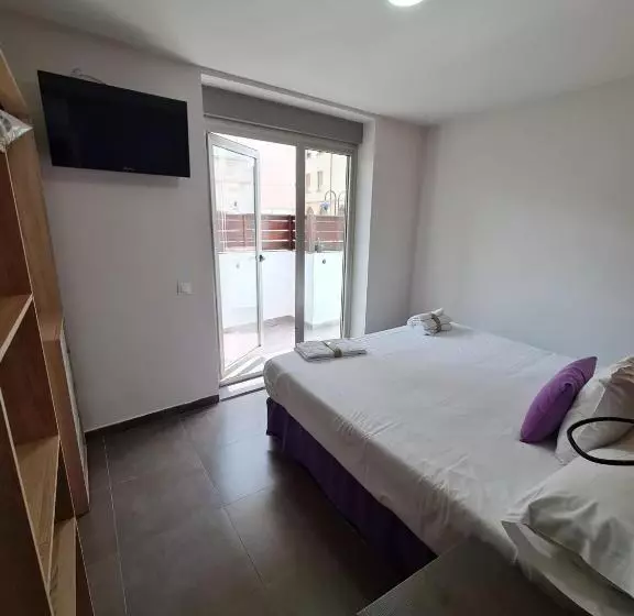 Appartement met 1 Slaapkamer en Balkon, Tossamar