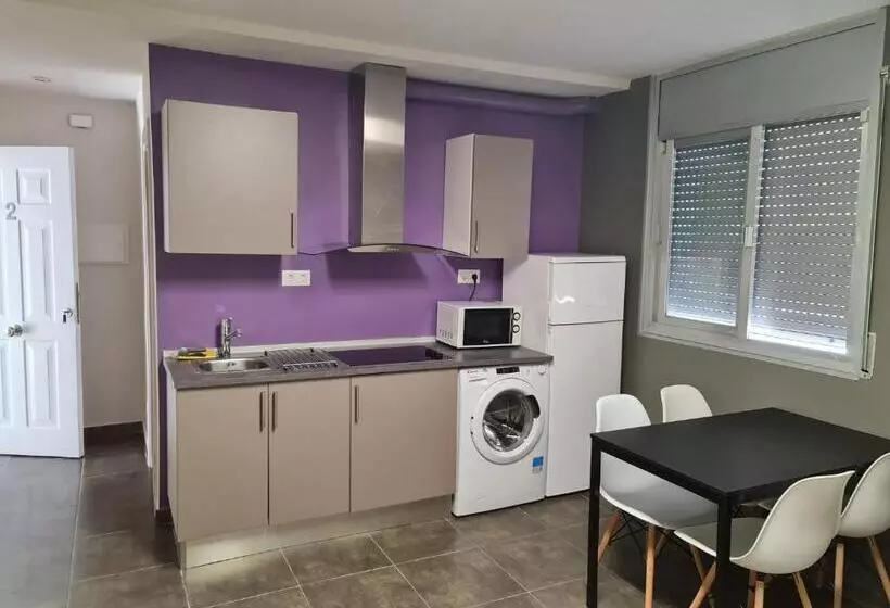 Appartement met 1 Slaapkamer en Balkon, Tossamar