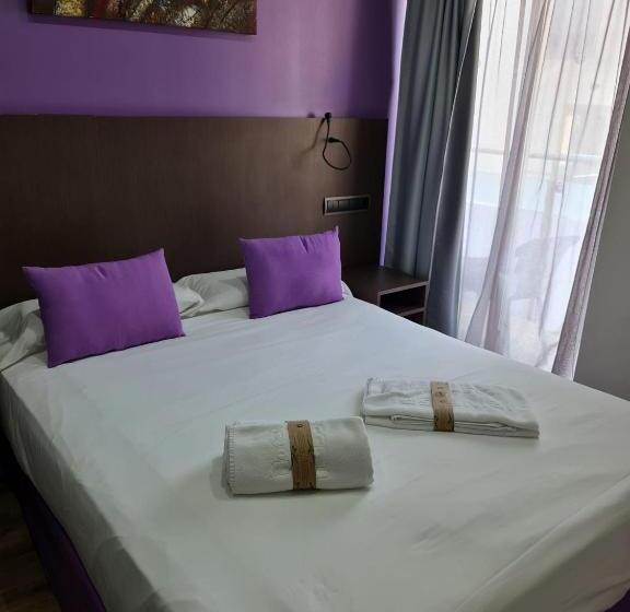 غرفة عائلية, Tossamar