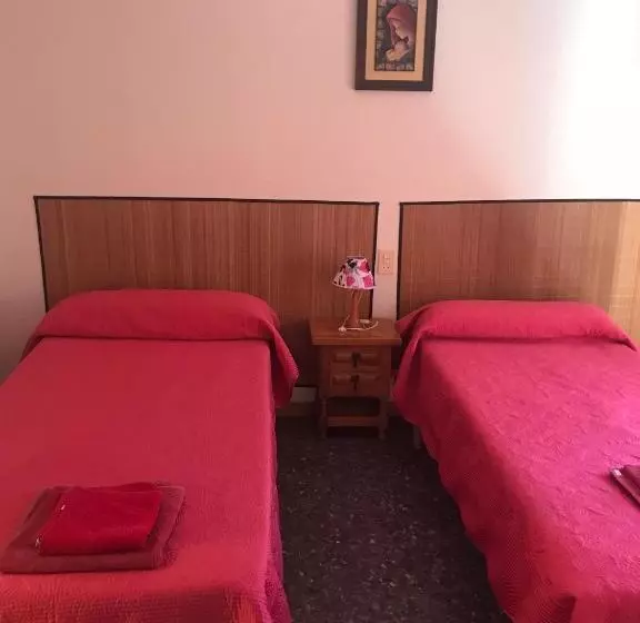 スタンダードルーム, Hostal L'escaleta