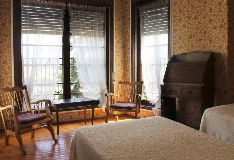 Basic Kolmen Hengen Huone, Hostal Rita Belvedere