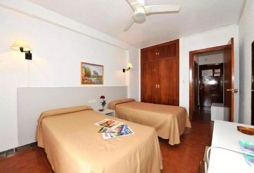 Camera Standard, Hostal Velilla