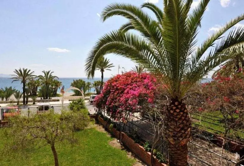 Camera Tripla Standard, Hostal Velilla
