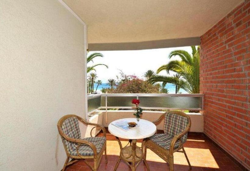 اتاق استاندارد با چشمانداز دریا, Hostal Velilla