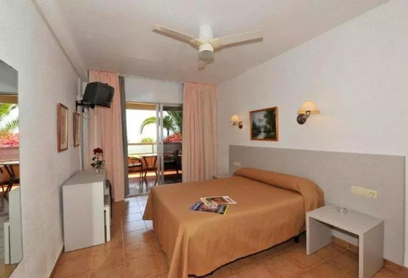 Camera Standard Vista Mare, Hostal Velilla