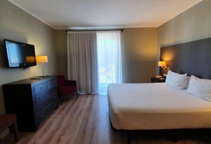 غرفة قياسية ثلاثية, Hg La Molina