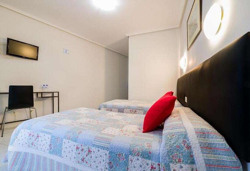 חדר סטנדרט עם מרפסת, Pensión La Mar