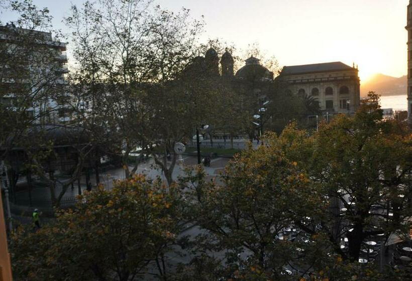 غرفة قياسية, Pension Alameda