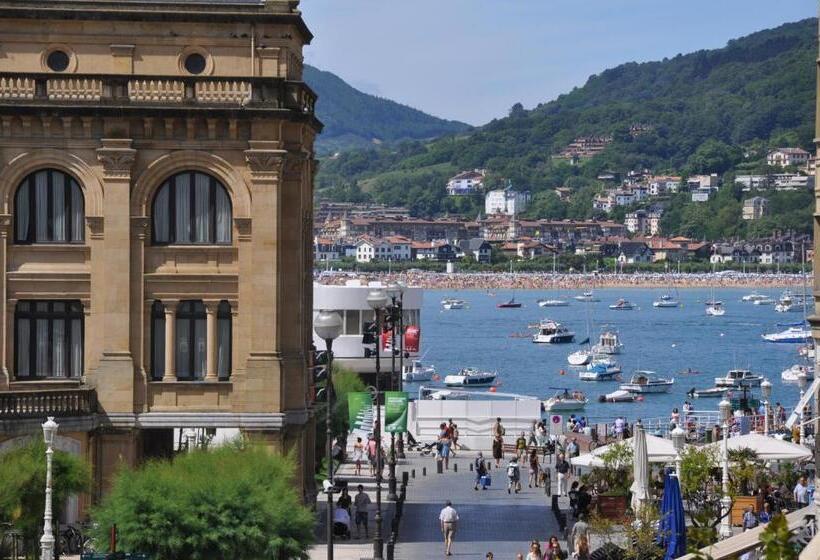 غرفة كلاسيكية مطلّة علي البحر, Pension Alameda