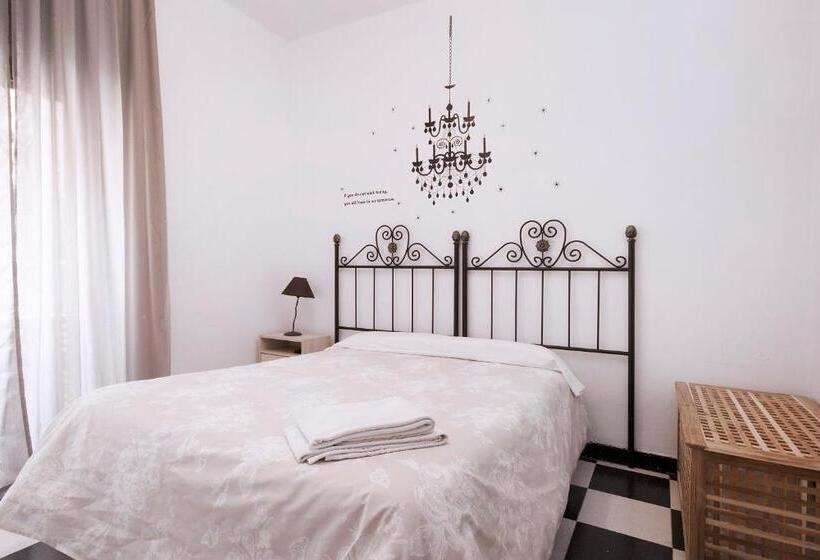 اتاق استاندارد با سرویس بهداشتی مشترک, Pension Mesones