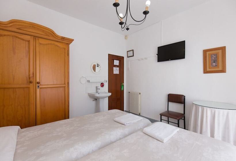 اتاق استاندارد با سرویس بهداشتی مشترک, Pension Mesones