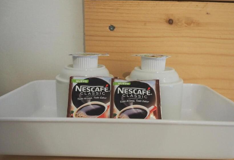 带阳台的三人标准间, Pension Urkia