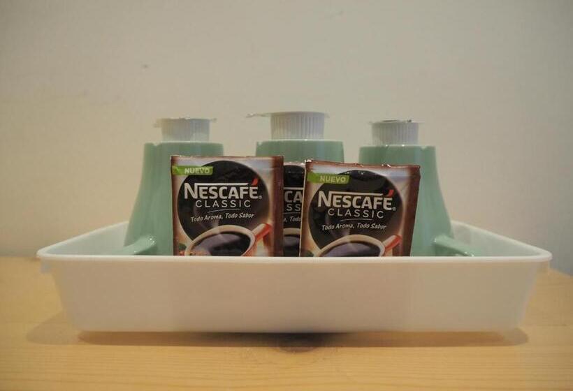 带阳台的三人标准间, Pension Urkia