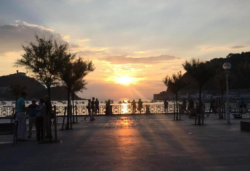 标准单人间, Pension Urkia