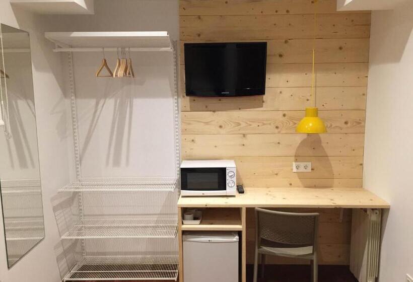 标准单人间, Pension Urkia