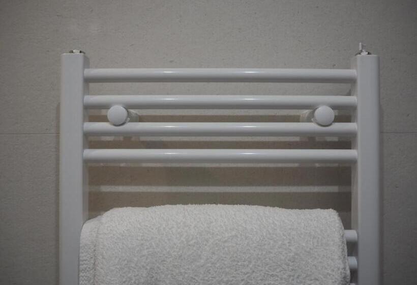 带阳台的三人标准间, Pension Urkia