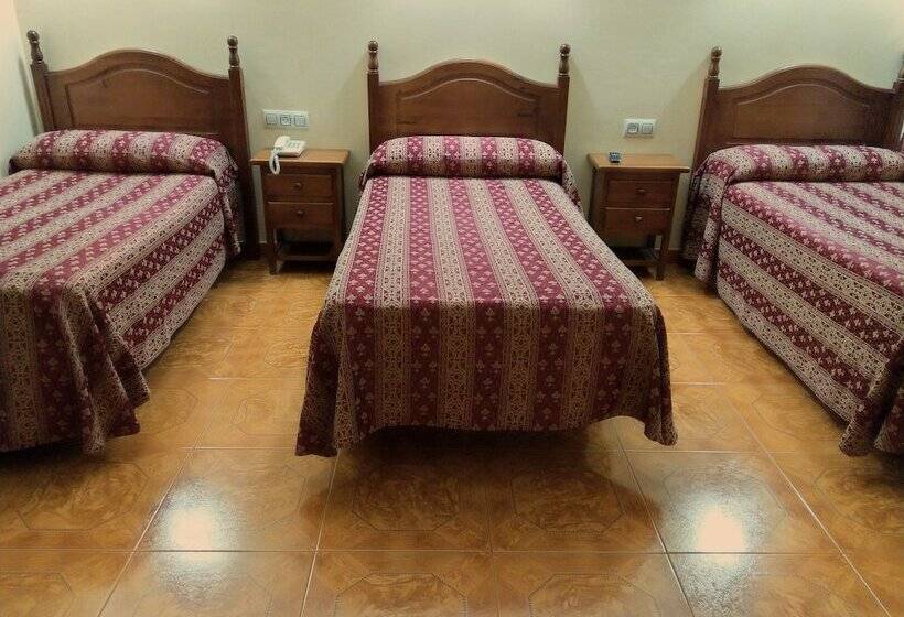 חדר סטנדרט לשלושה, Hostal Bellido