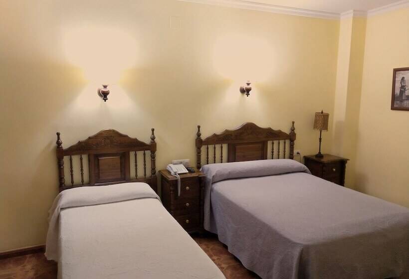 חדר סטנדרט לשלושה, Hostal Bellido