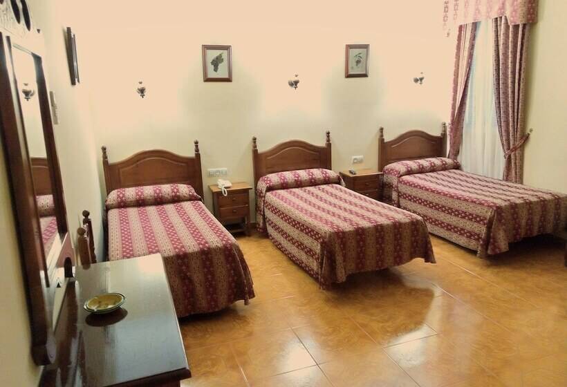 Chambre Triple Standard, Hostal Bellido