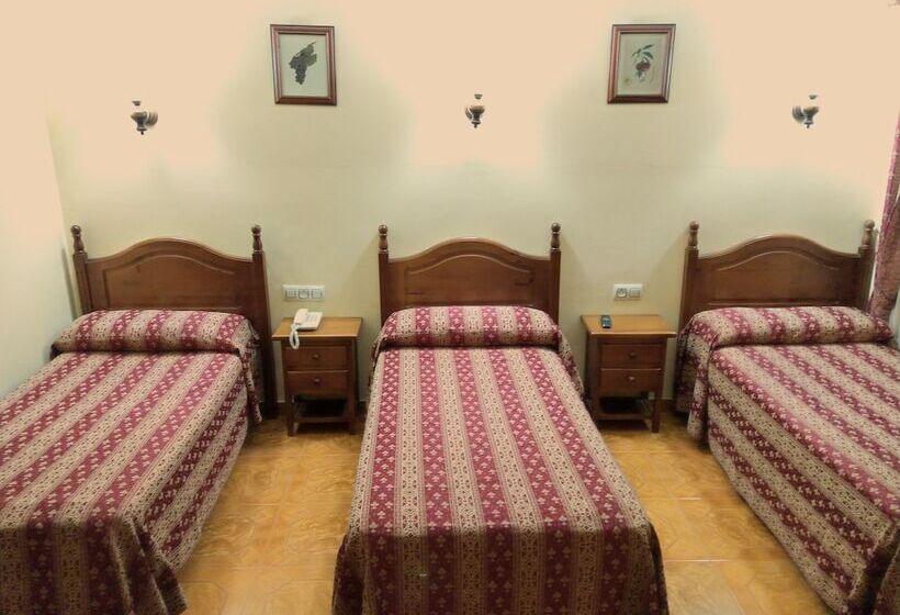 חדר סטנדרט לשלושה, Hostal Bellido