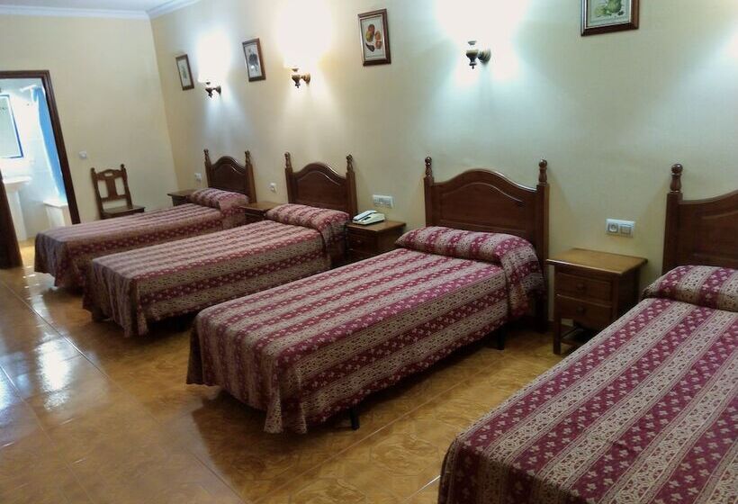 חדר סטנדרט לארבעה, Hostal Bellido