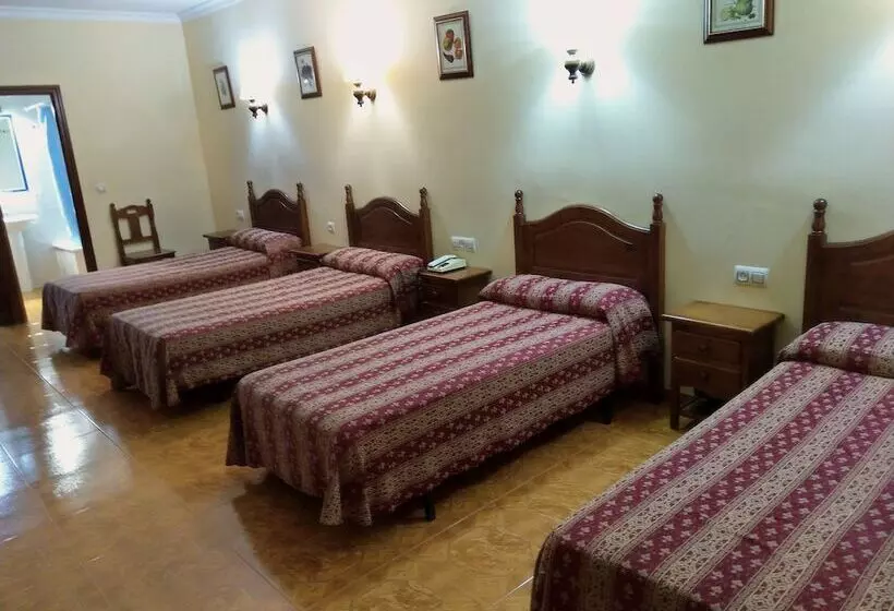 スタンダード４人部屋, Hostal Bellido