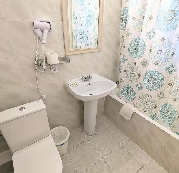 اتاق استاندارد, Don Carlos