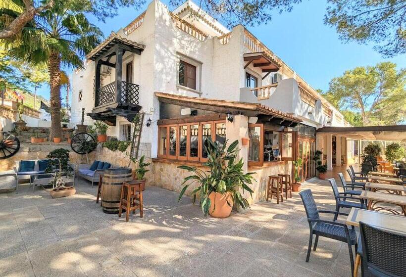 اتاق استاندارد سه نفره, Don Carlos