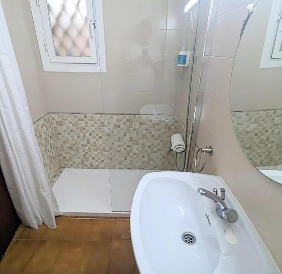 اتاق استاندارد یک نفره, Don Carlos