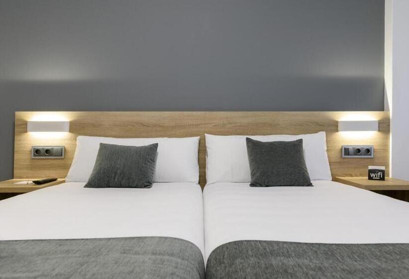 اتاق استاندارد, Alda Narón