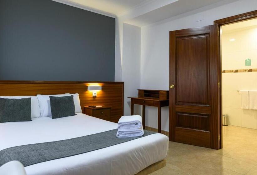 اتاق استاندارد یک نفره, Alda Narón