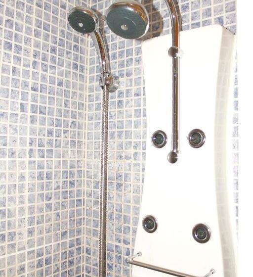 غرفة قياسية ثلاثية, Hostal Alcántara