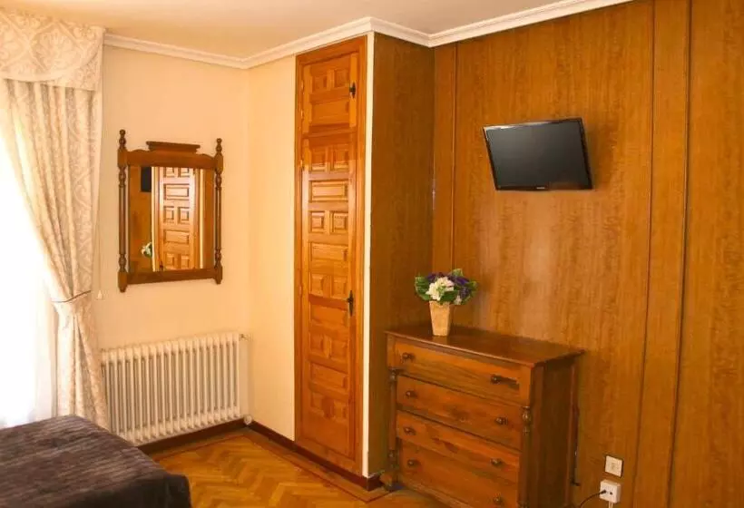 スタンダードトリプルルーム, Hostal Alcántara