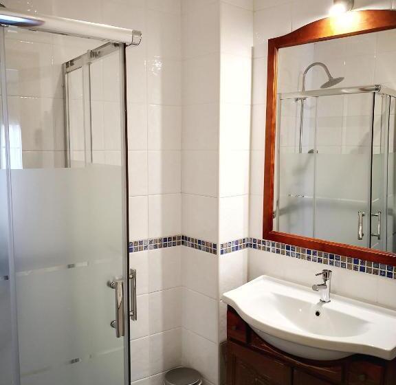 غرفة قياسية ثلاثية, Hostal Alcántara